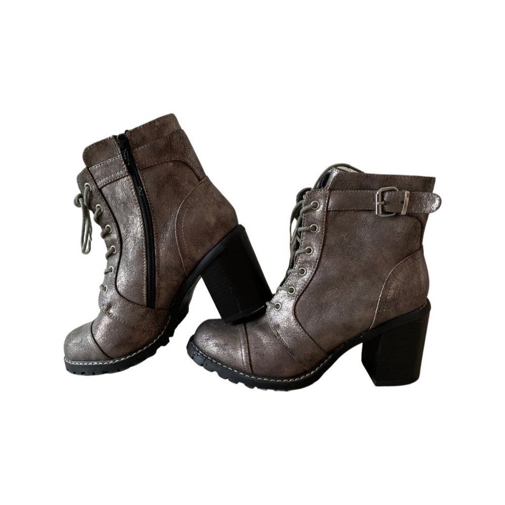 Diba Metallic Pewter Silver Distressed Combat Lace Up Chunky Booties Size 9.5 M